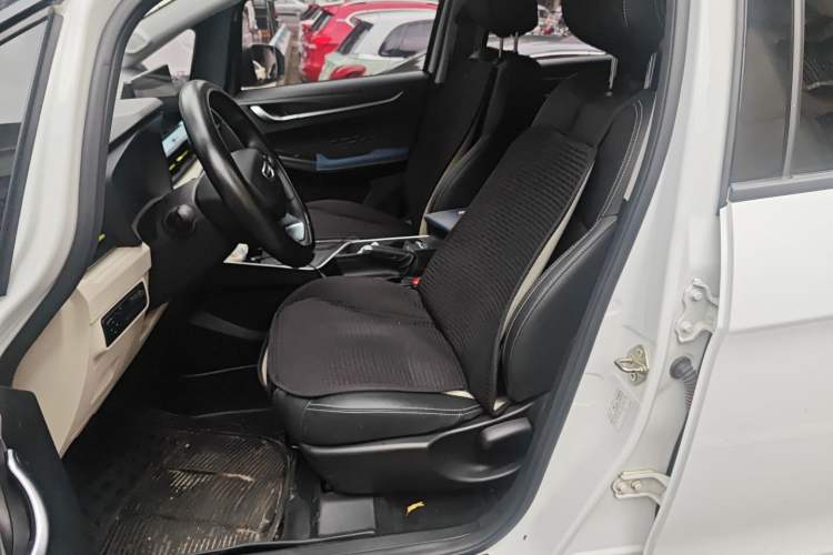 Used Geometry EX3 Kung Fu Cow 2021 Tough Bull Cow Left Front Seat