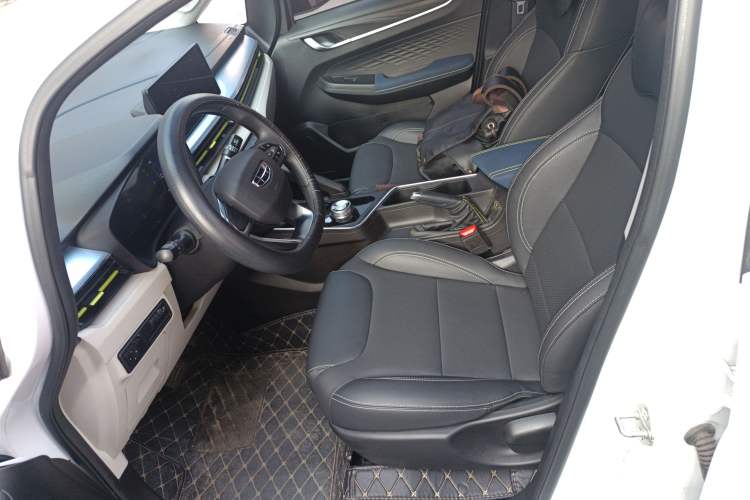 Used Geometry EX3 Kung Fu Cow 2021 Tough Bull Cow Left Front Seat