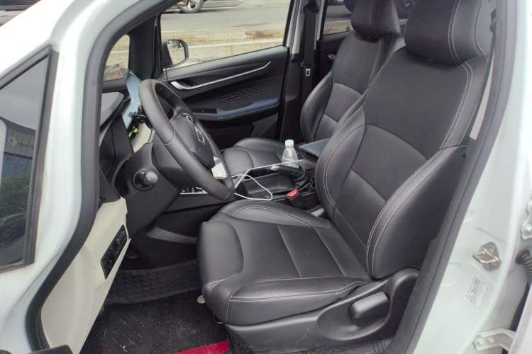 Used Geometry EX3 Kung Fu Cow 2021 Tough Bull Cow Left Front Seat