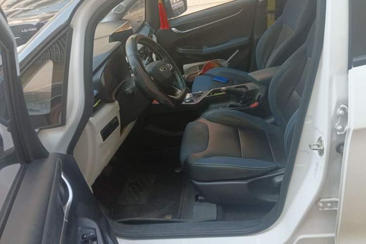 Used Geometry EX3 Kung Fu Cow 2021 Kungfu NiuNiu Left Front Seat
