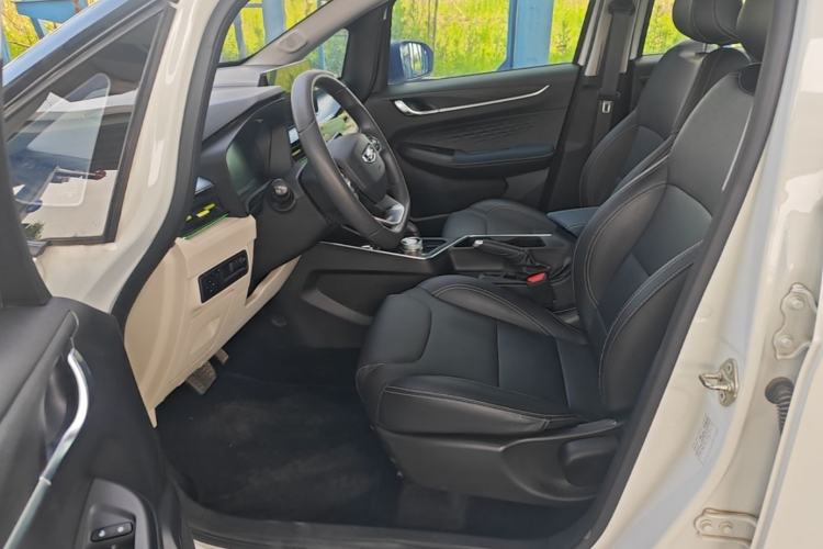 Used Geometry EX3 Kung Fu Cow 2021 Tough Bull Cow Left Front Seat