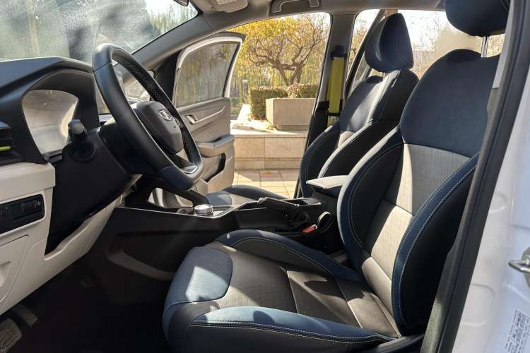 Used Geometry EX3 Kung Fu Cow 2021 Kungfu NiuNiu Left Front Seat