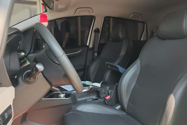 Used Geometry EX3 Kung Fu Cow 2021 Tough Bull Cow Left Front Seat