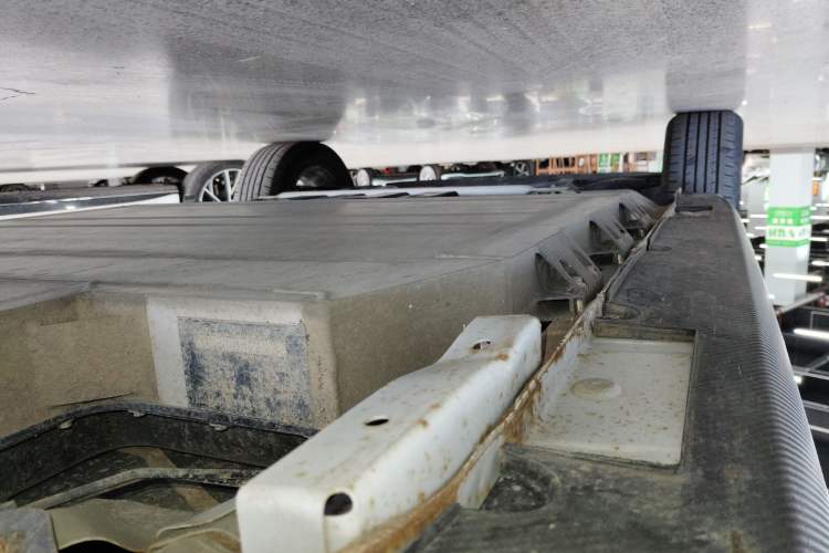 Used Geometry EX3 Kung Fu Cow 2021 Tough Bull Cow Left Side Sill