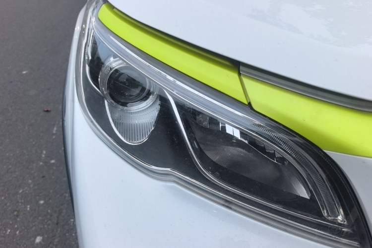 Used Geometry EX3 Kung Fu Cow 2021 Kungfu NiuNiu Right Front Headlight