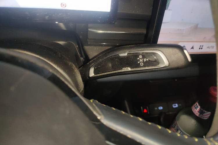 Used Geometry G6 2024 500KM Prestige Version Gear Lever