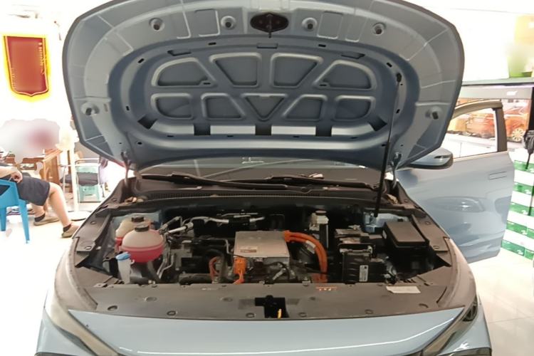 Used Geometry G6 2022 480 New Smart Type Engine Bay