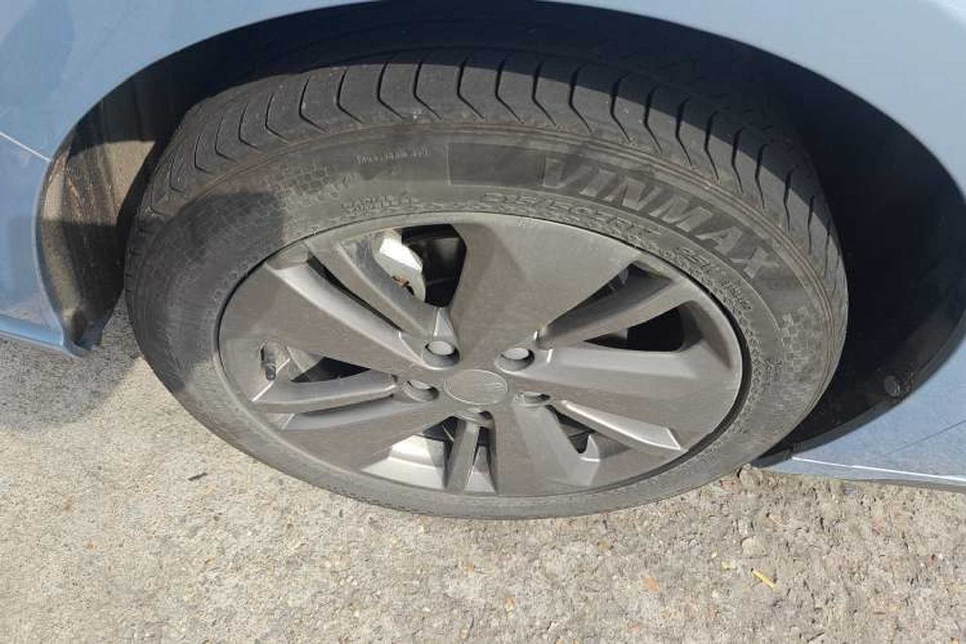 Used Geometry G6 2022 480 New Smart Type Left Front Wheel Hub