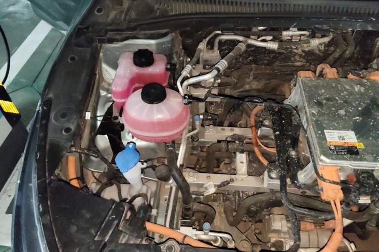 Used Geometry G6 2022 620 New Fun Edition Engine Bay Right