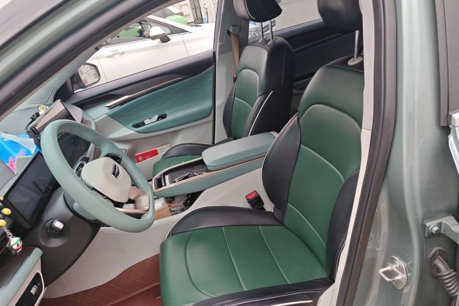 Used Geometry G6 2022 620 New Fun Edition Left Front Seat