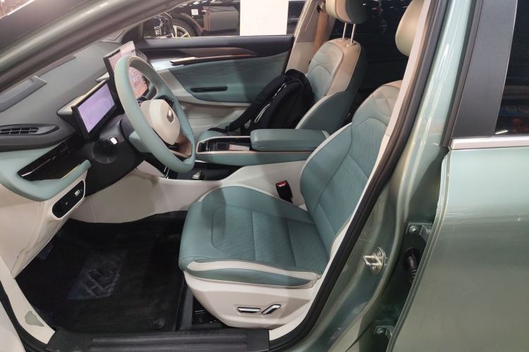 Used Geometry G6 2022 620 New Fun Edition Left Front Seat