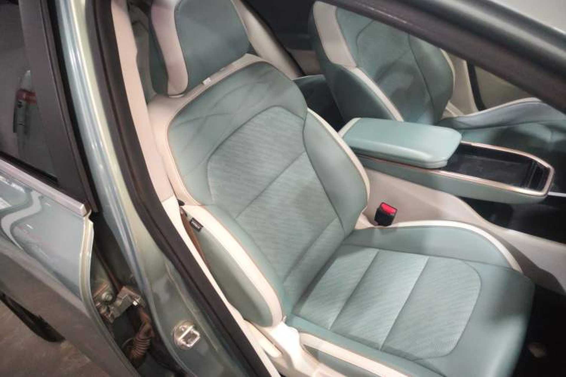 Used Geometry G6 2022 480 New Enjoyment Version Right Front Seat