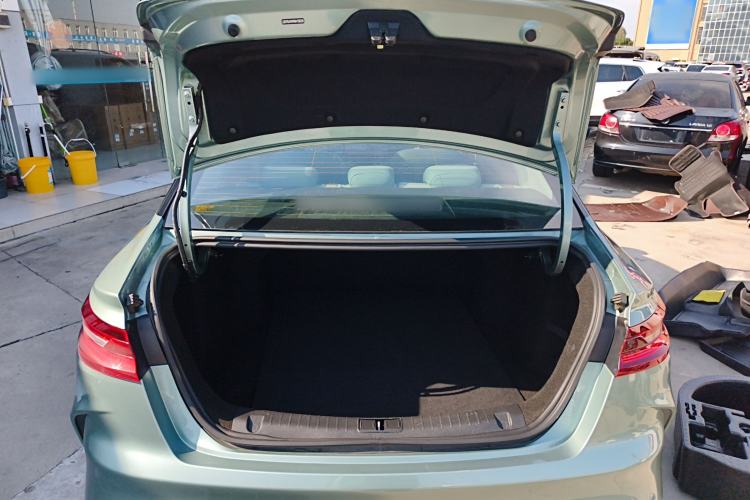 Used Geometry G6 2022 620 New Fun Edition Trunk