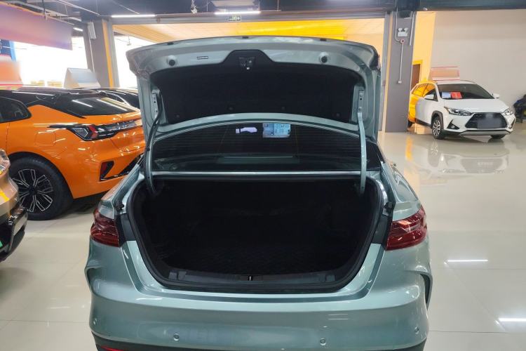 Used Geometry G6 2022 620 New Fun Edition Trunk