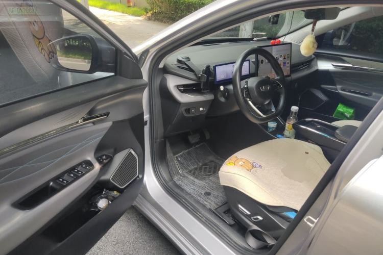 Used Geometry G6 2022 480 New Enjoyment Version Driver Seat