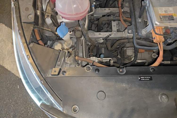 Used Geometry G6 2022 480 New Enjoyment Version Engine Bay Right