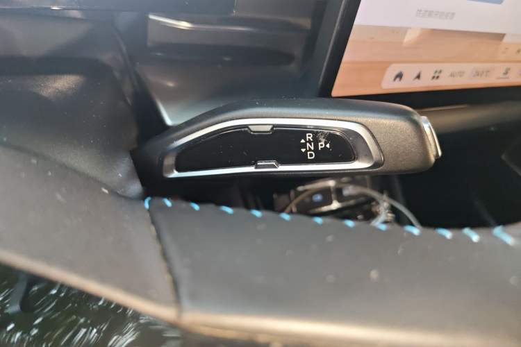 Used Geometry G6 2022 620 New Le Xinying Gear Lever