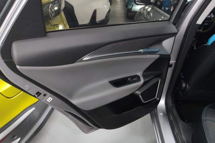 Used Geometry G6 2022 480 New Smart Type Left Rear Door Interior