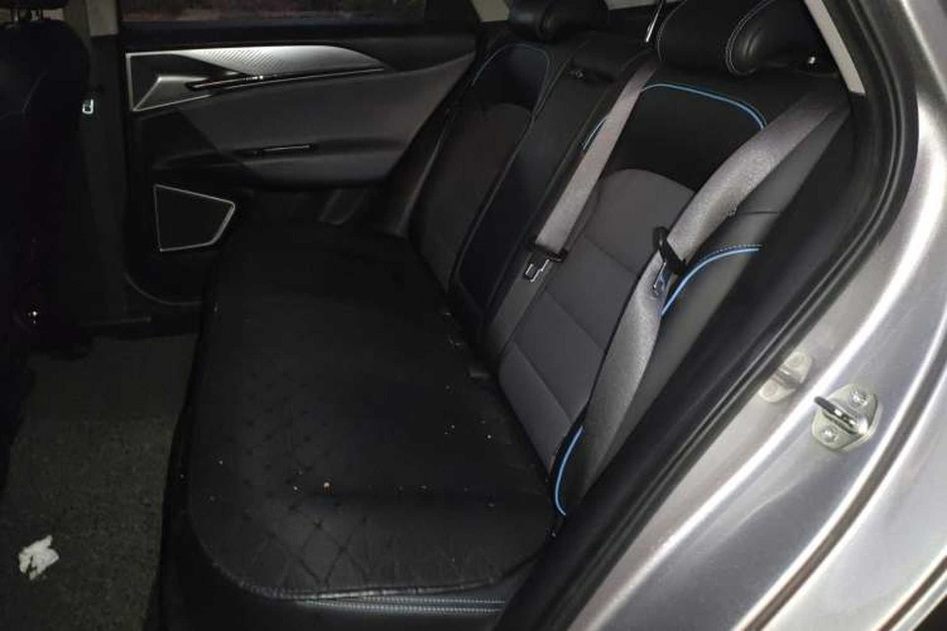 Used Geometry G6 2022 480 New Enjoyment Version Left Rear Seat