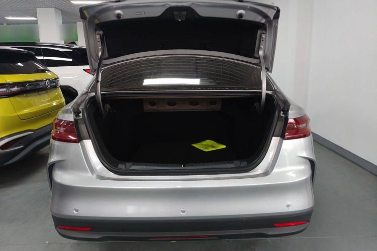 Used Geometry G6 2022 480 New Smart Type Trunk