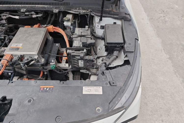 Used Geometry G6 2022 620 New Fun Edition Engine Bay Left