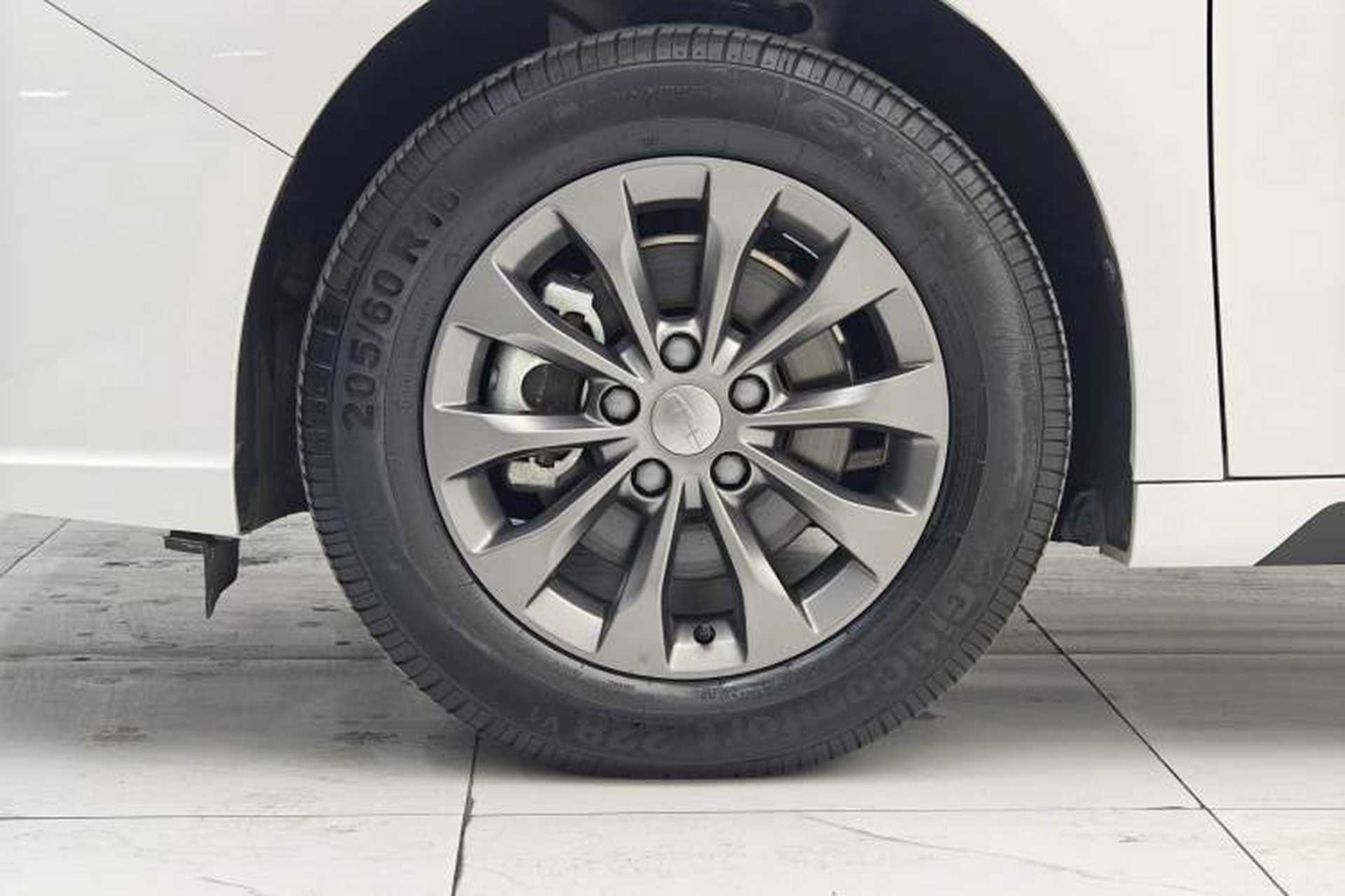 Used Geometry G6 2022 480 New Smart Type Exterior 8