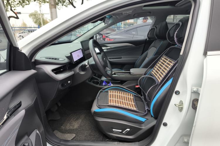 Used Geometry G6 2022 480 New Enjoyment Version Left Front Seat