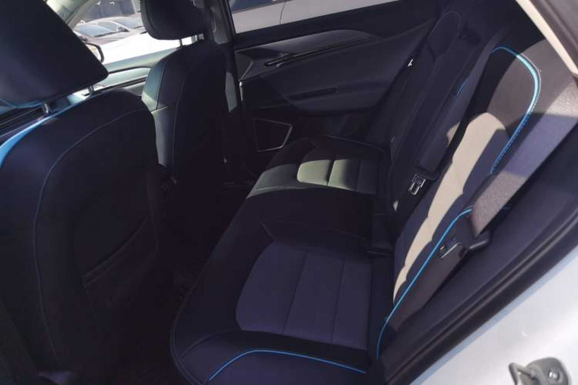Used Geometry G6 2022 620 New Fun Edition Left Rear Seat