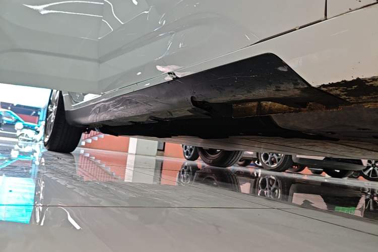 Used Geometry G6 2022 480 New Smart Type Right Side Sill
