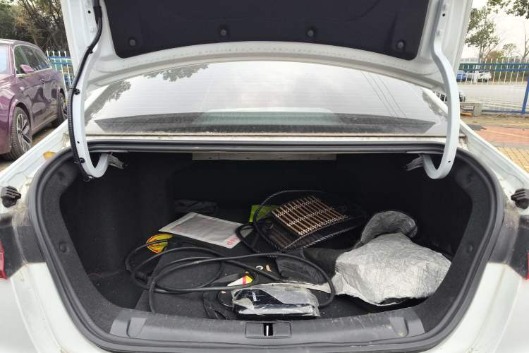 Used Geometry G6 2022 480 New Enjoyment Version Trunk