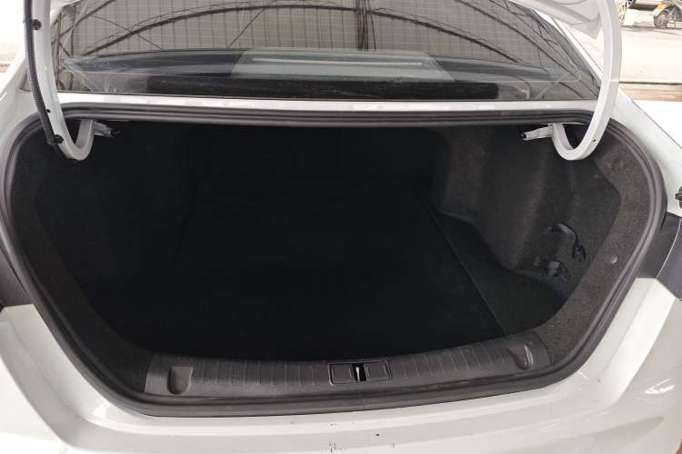 Used Geometry G6 2022 480 New Enjoyment Version Trunk