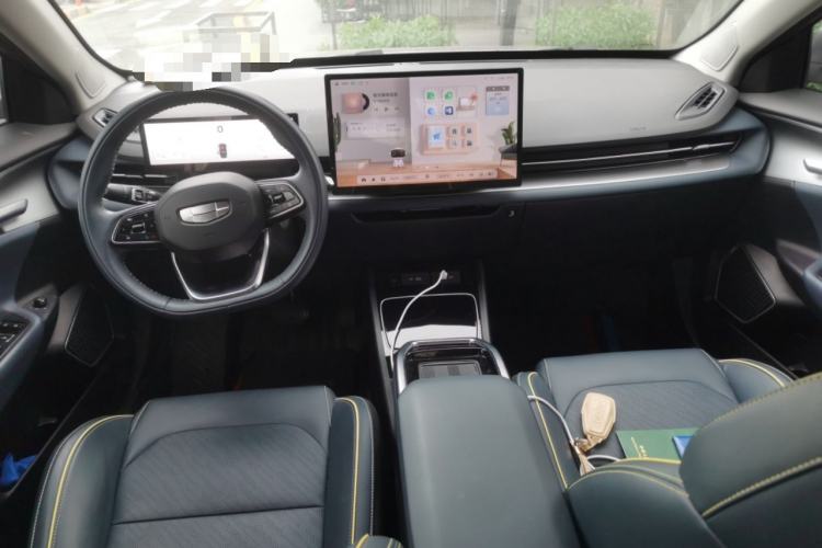 Used Geometry G6 2024 500KM Prestige Version Center Console