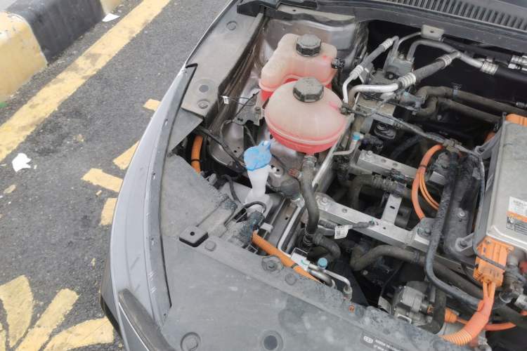Used Geometry G6 2024 500KM Prestige Version Engine Bay Right