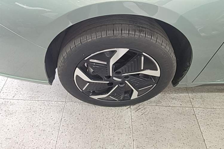 Used Geometry G6 2024 500KM Prestige Version Left Front Wheel Hub