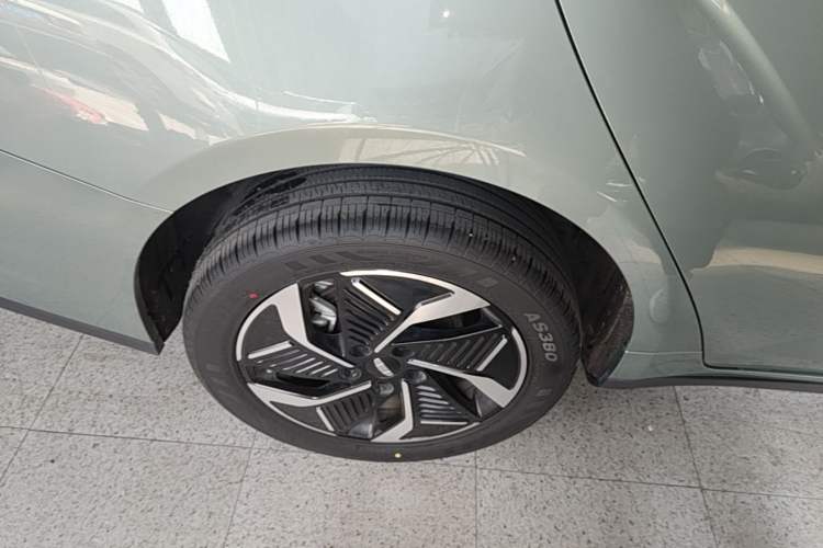 Used Geometry G6 2024 500KM Prestige Version Right Rear Wheel Hub