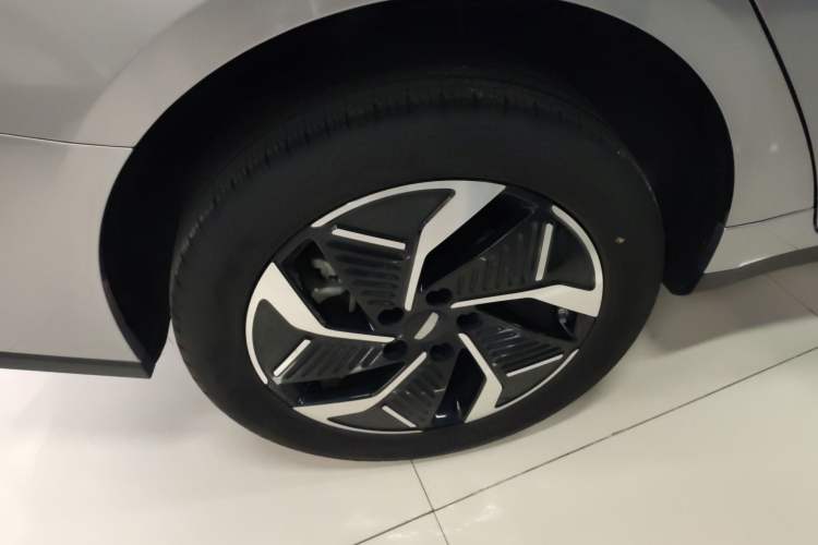 Used Geometry G6 2024 500KM Prestige Version Exterior 5