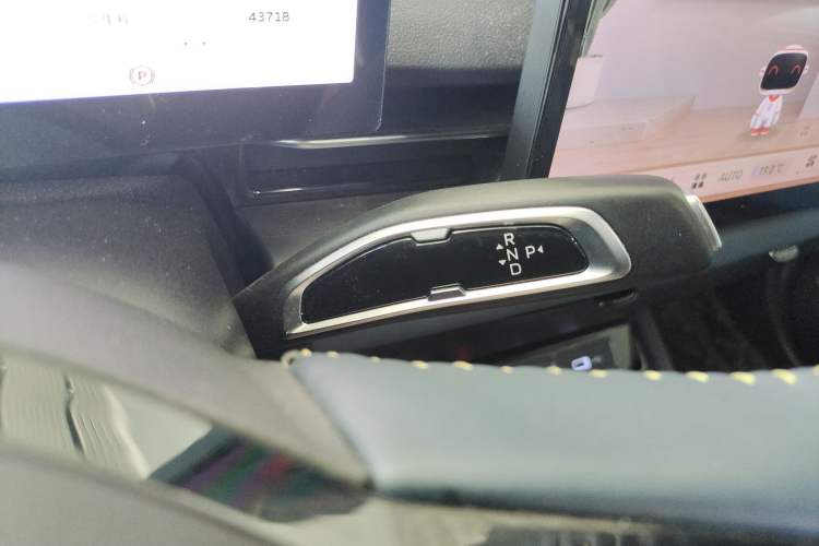 Used Geometry G6 2024 500KM Flagship Version Gear Lever
