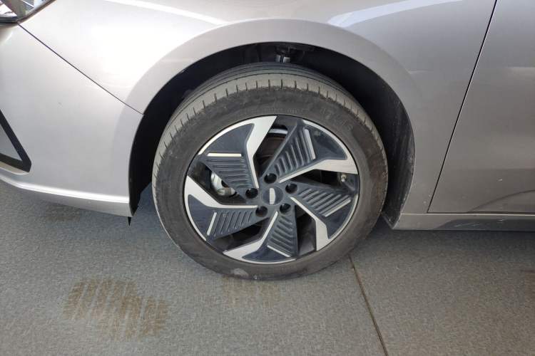 Used Geometry G6 2024 500KM Flagship Version Left Front Wheel Hub