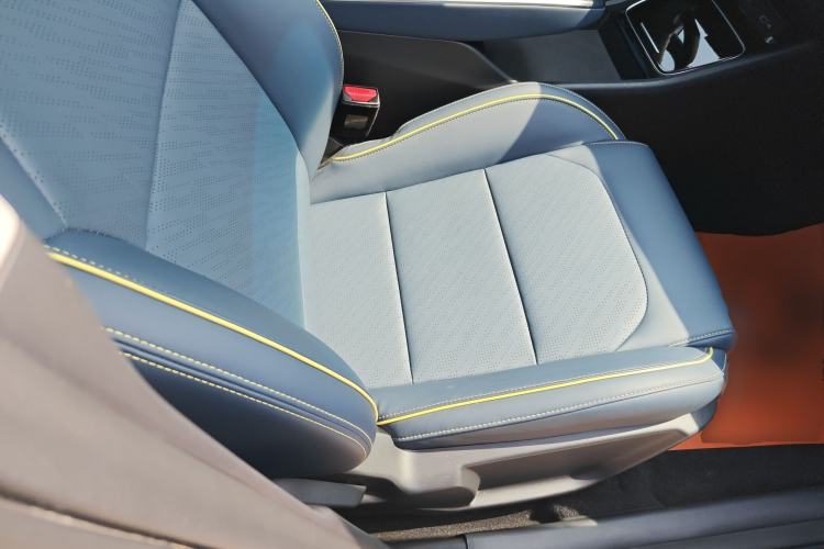 Used Geometry G6 2024 500KM Prestige Version Right Front Seat
