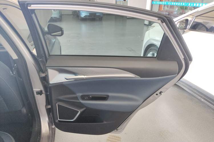 Used Geometry G6 2024 500KM Flagship Version Right Rear Door Interior