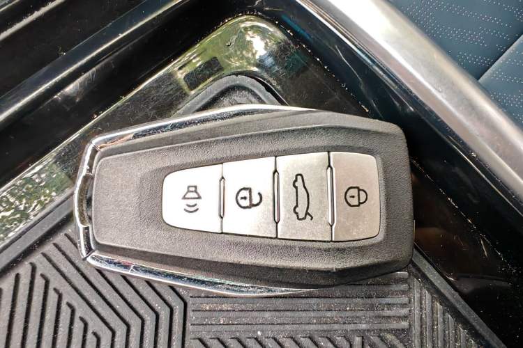Used Geometry G6 2024 500KM Prestige Version Vehicle Key