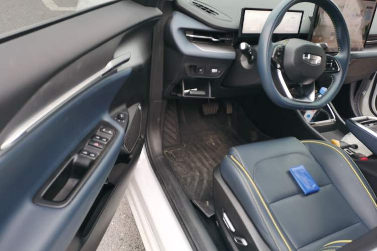 Used Geometry G6 2024 410 km Premium Version Driver Seat