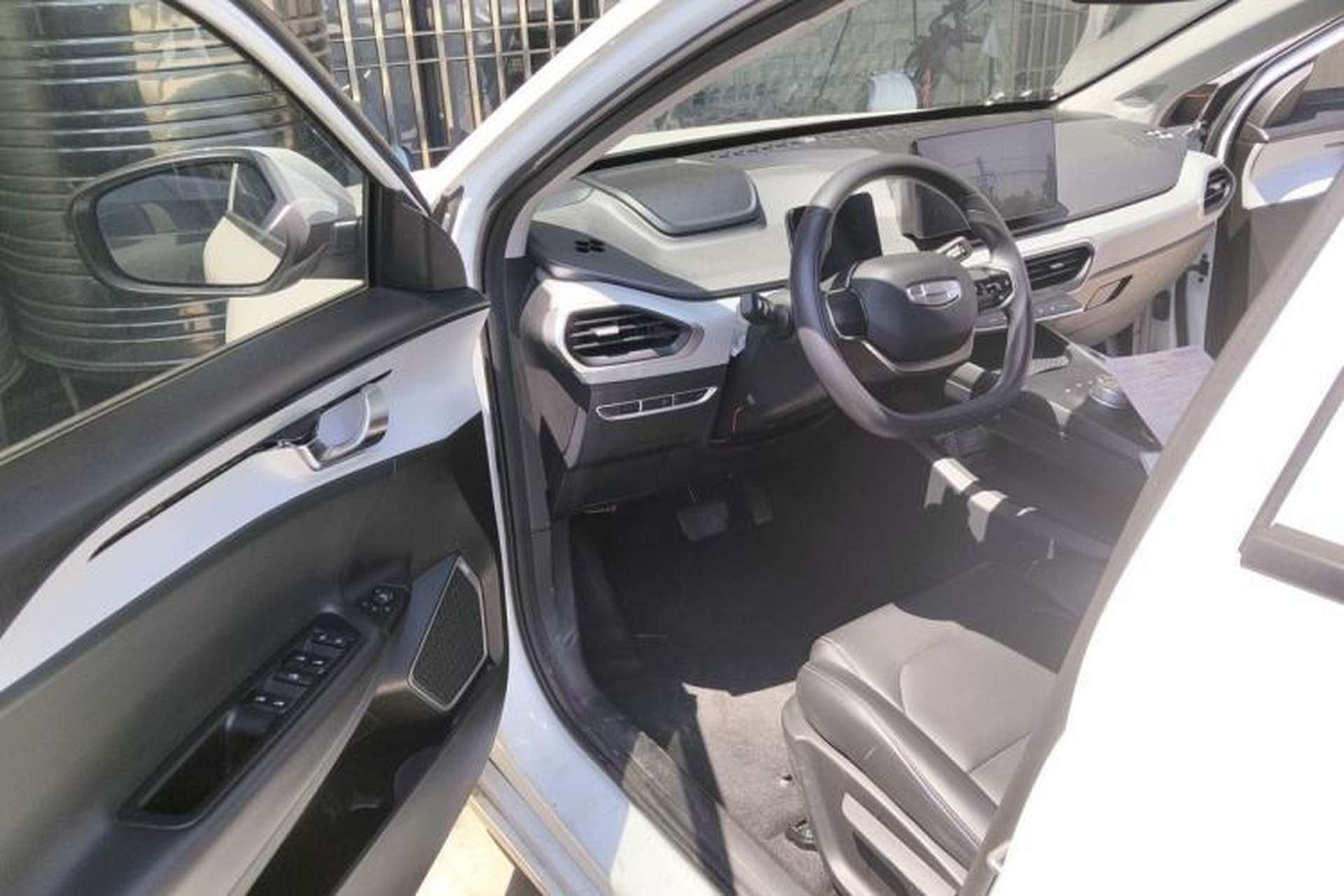 Used Geometry G6 2024 410 KM Luxury Version Driver Seat