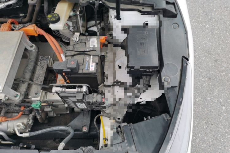 Used Geometry G6 2024 410 km Premium Version Engine Bay Left