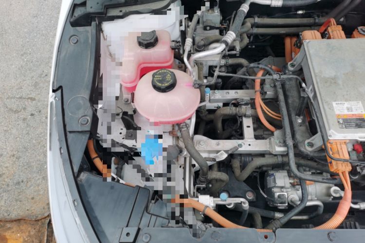 Used Geometry G6 2024 410 km Premium Version Engine Bay Right