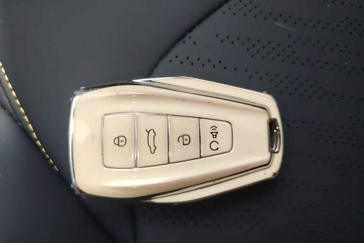Used Geometry G6 2024 500KM Prestige Version Interior 1