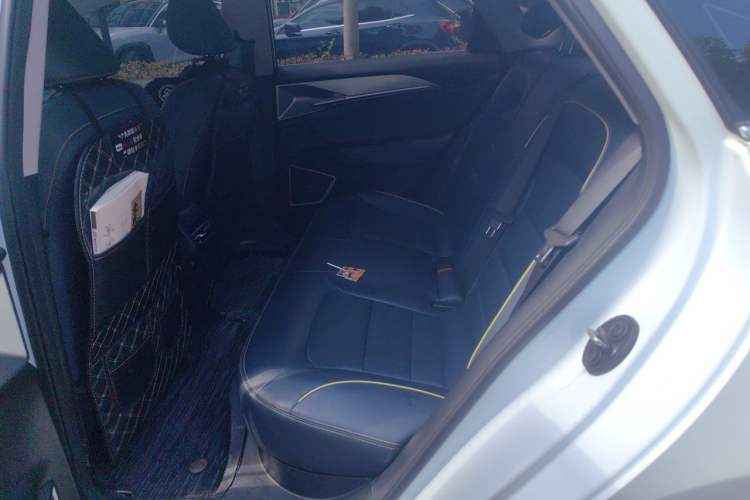 Used Geometry G6 2024 410 KM Luxury Version Interior 4