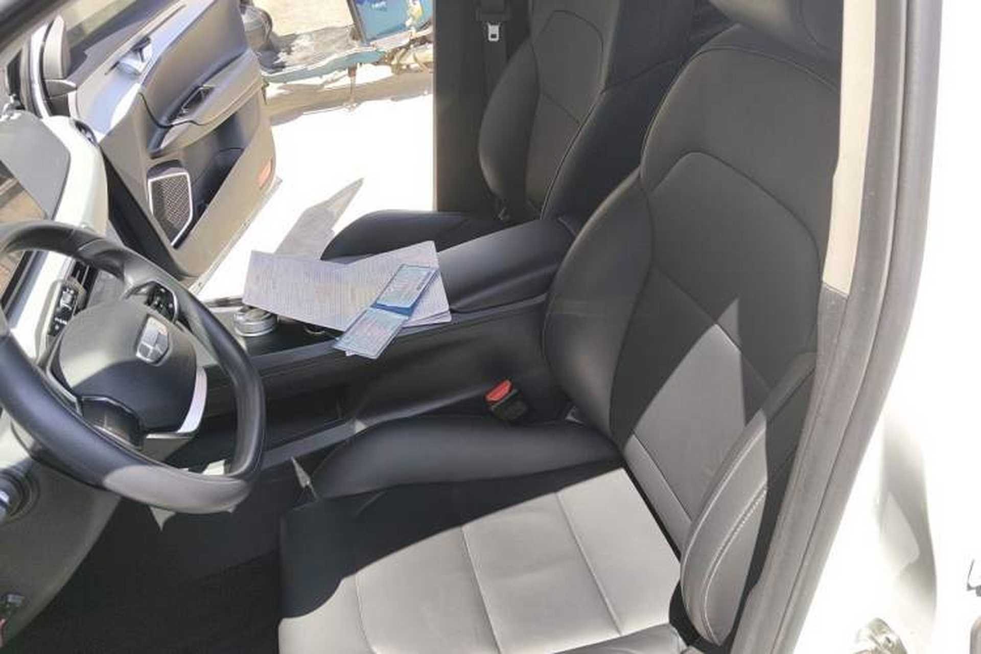 Used Geometry G6 2024 410 KM Luxury Version Left Front Seat