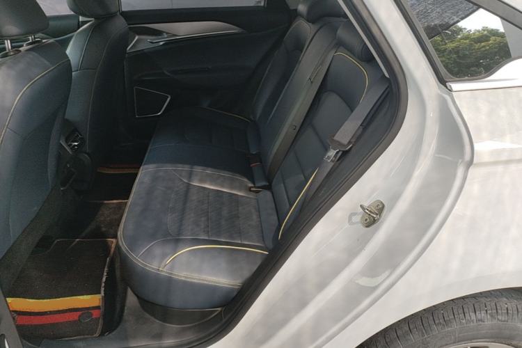 Used Geometry G6 2024 410 KM Luxury Version Left Rear Seat