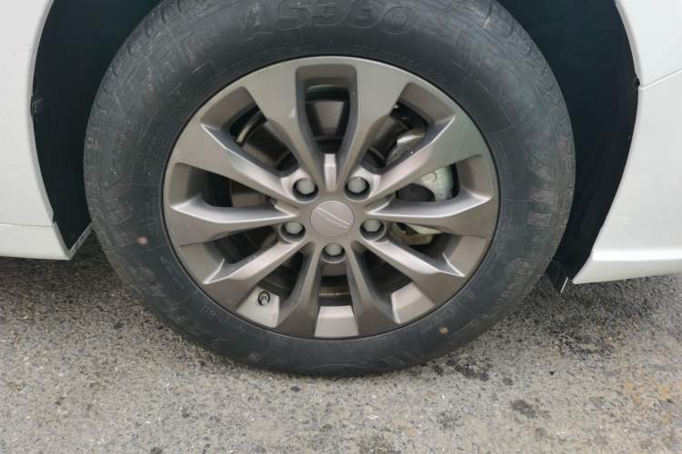 Used Geometry G6 2024 410 km Premium Version Right Front Wheel Hub